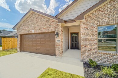 2830 Orion St, Houston, TX 77088 - photo 4