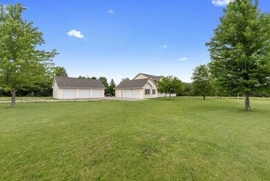 4-web-or-mls-303 S Oak St-2