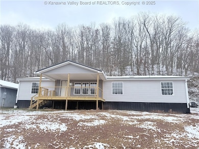 66 Red Oak Dr, Cottageville, WV 25239 - photo 2