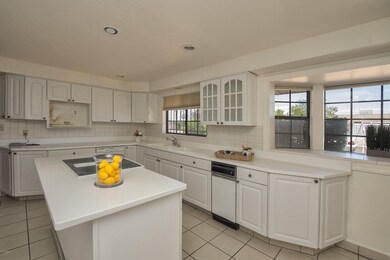 003_Beautiful Kitchen