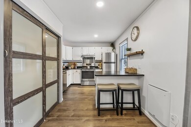 40 Kitchen