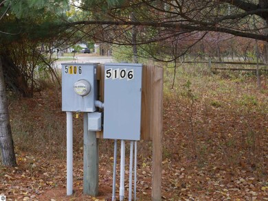 5106 Queens Way, Gladwin, MI 48624 - photo 6