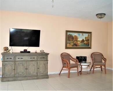 269 Camden L, West Palm Beach, FL 33417 - photo 6