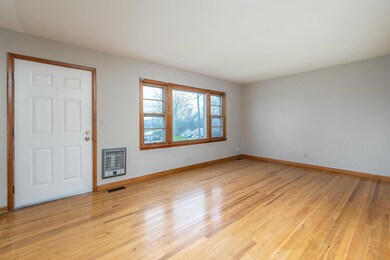 116 Bates St, Shelbyville, TN 37160 - photo 2