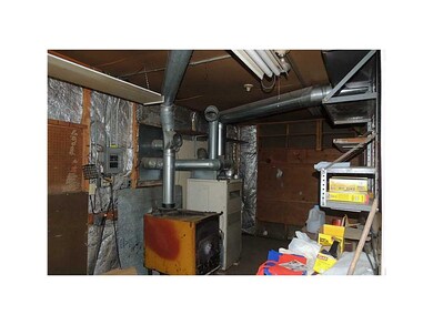 Garage. Heated workshop area