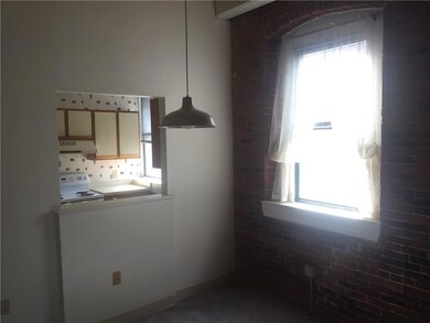 Island Terrace unit 206, Saco, ME 04072 - photo 7