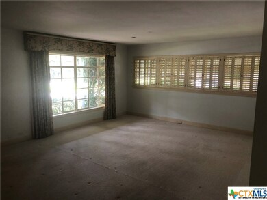 628 W San Antonio St, San Marcos, TX 78666 - photo 5