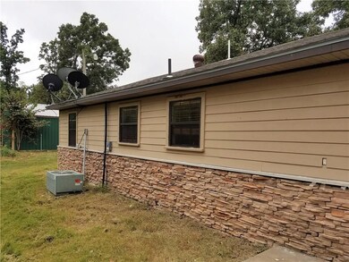 16638 Logan Cave Rd, Siloam Springs, AR 72761 - photo 6
