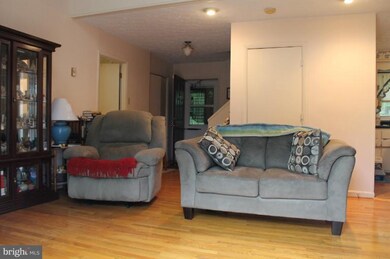 125 Trillium Ln, Cross Junction, VA 22625 - photo 4