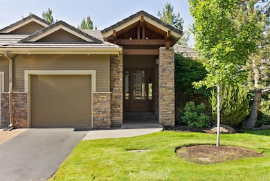 61687 Metolius Dr, Bend, OR 97702 - photo 2