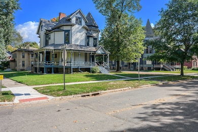 324 Stuart Ave, Kalamazoo, MI 49007 - photo 3