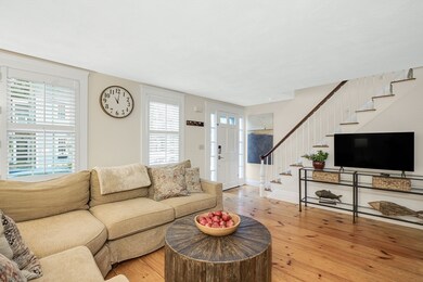 31-35 Warren St unit 2, Newburyport, MA 01950 - photo 4