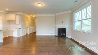 106 Fox Cove Rd, Hendersonville, NC 28792 - photo 6