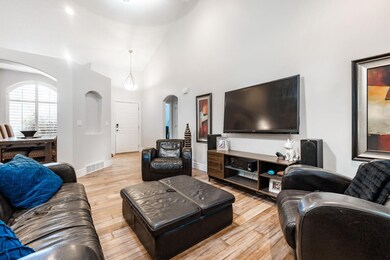 4_Living-Room_1800x1200_3928192