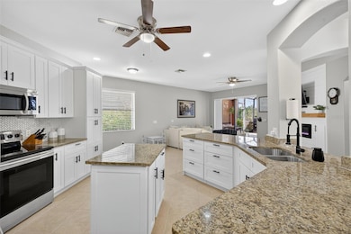 11945 Country Day Cir, Fort Myers, FL 33913 - photo 5