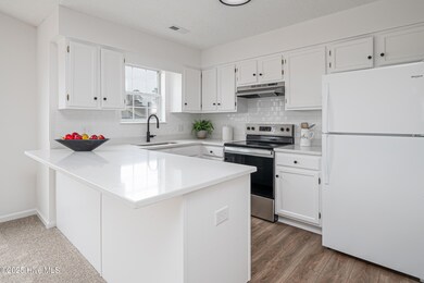 2912 Mulberry Ln unit F, Greenville, NC 27858 - photo 4