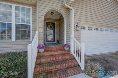 4037 Hereford Ln, Dallas, NC 28034 - photo 2