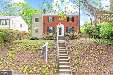 4322 Kentbury Dr, Bethesda, MD 20814 - photo 2