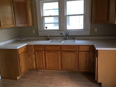 1227 W 8th St, Anderson, IN 46016 - photo 4