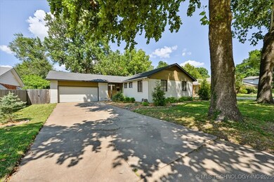 3923 E 52nd St, Tulsa, OK 74135 - photo 2