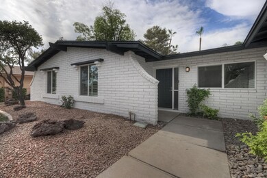 2537 W Portobello Ave-11