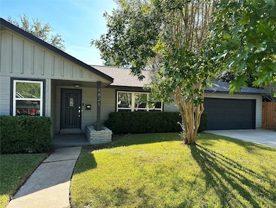 4821 Hummingbird St, Houston, TX 77035 - photo 2