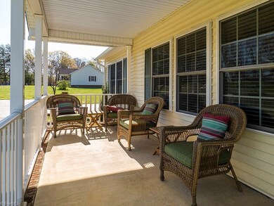 2611 Mapleview Ln, Burlington, NC 27217 - photo 3