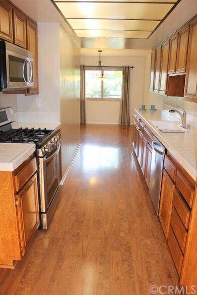 Beautiful Kitchen with All New Appliances- Stove &