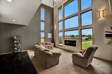 4860 Highwood Cir, Middleton, WI 53562 - photo 6