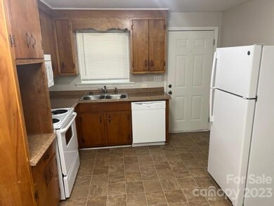 2324 & 2328 5th Ave, Hickory, NC 28602 - photo 3