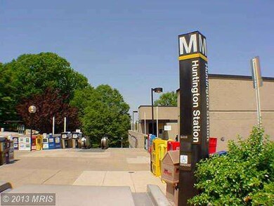 2816 Jefferson Dr, Alexandria, VA 22303 - photo 3