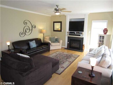 Den/Family/Great Room - Spacious family room featu