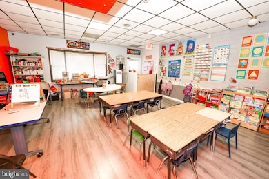 232 Long Ln, Upper Darby, PA 19082 - photo 4