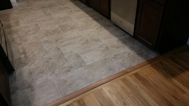 1183 Bond St, Redding, CA 96002 - photo 4