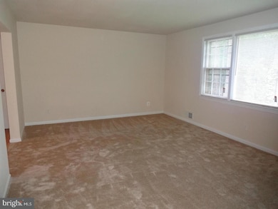 4300 Willow Woods Dr, Annandale, VA 22003 - photo 5