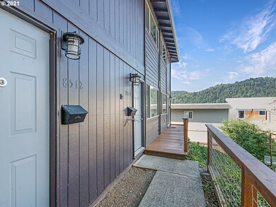 8512 N Willamette Blvd unit 8516, Portland, OR 97203 - photo 3