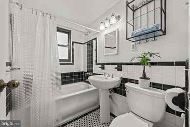 The President Condo unit 708, Washington, DC 20037 - photo 6