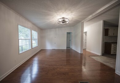 215 Wall St, Shelbyville, TN 37160 - photo 3