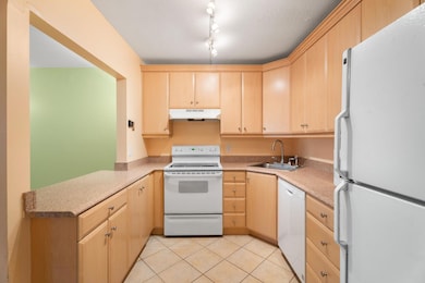 529 Shady Pine Way unit D1, Greenacres, FL 33415 - photo 5