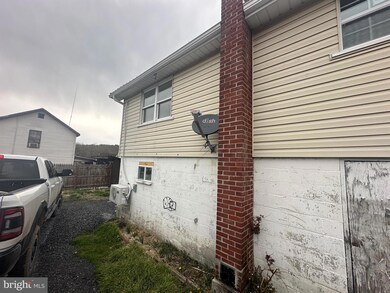 62 Stable Aly, Paw Paw, WV 25434 - photo 3