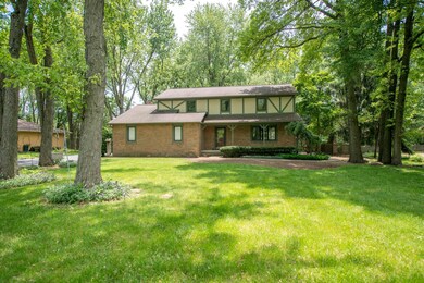 581 Fairway Blvd, Columbus, OH 43213 - photo 2