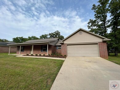 313 Memorial Dr, Wake Village, TX 75501 - photo 3