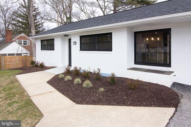 5887 Oakland Rd, Sykesville, MD 21784 - photo 2