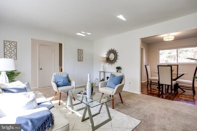 9542 Barkwood Ct, Fairfax, VA 22032 - photo 6