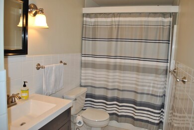 60 Apple Tree Dr unit B, Goffstown, NH 03045 - photo 5