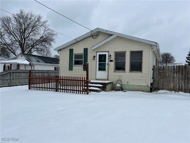 681 Stevenson Ave, Akron, OH 44312 - photo 3