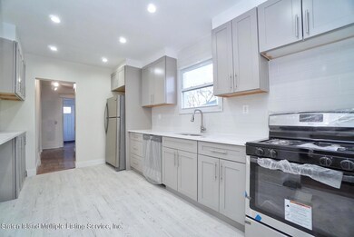 880 Delafield Ave, Staten Island, NY 10310 - photo 6