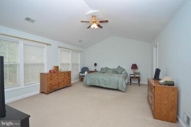 9915 Bagpipe Ct, Bristow, VA 20136 - photo 7