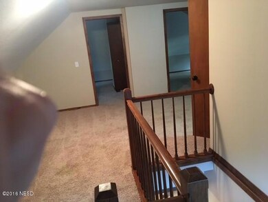 517 N Maple upper hall