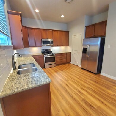 6625 N Main St unit B, Houston, TX 77009 - photo 6